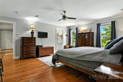 1009 13th Avenue Place NW, Hickory, NC 28601 - Photo 18