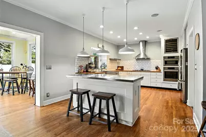 1009 13th Avenue Place NW, Hickory, NC 28601 - Photo 12