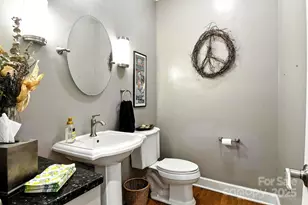 1009 13th Ave Pl NW, Hickory, NC 28601 - Photo 34