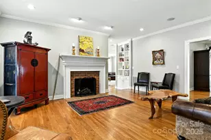 1009 13th Ave Pl NW, Hickory, NC 28601 - Photo 6