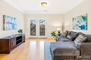 726 Appeldoorn Cir, Asheville, NC 28803 - Photo 2