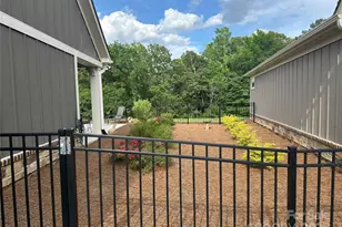 1330 Millview Ln, Matthews, NC 28104 - Photo 14