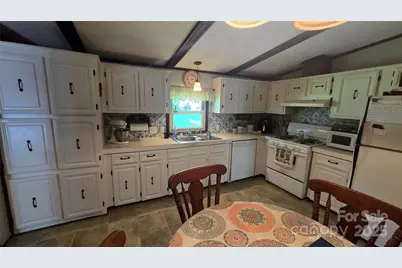 5832 Thompson Road, Charlotte, NC 28216 - Photo 22