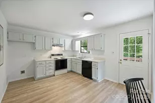 6115 Coltswood Ct, Charlotte, NC 28211 - Photo 12