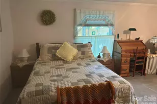 114 Ashford Dr, Olin, NC 28660 - Photo 8