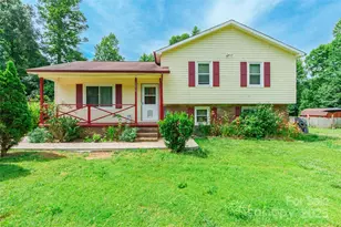 2675 Tablerock Rd, Lenoir, NC 28645 - Photo 2