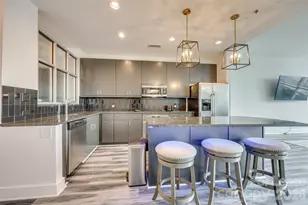 333 W Trade St, Charlotte, NC 28202 - Photo 4