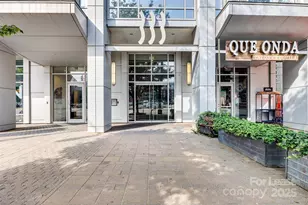 333 W Trade St, Charlotte, NC 28202 - Photo 4