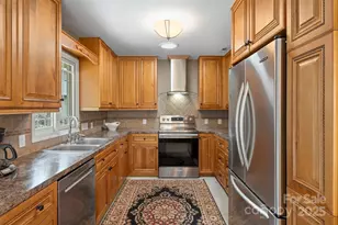 7164 Moss Point Dr, Charlotte, NC 28277 - Photo 10