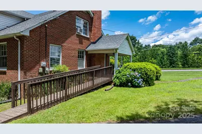 1520 21st Avenue NE, Hickory, NC 28601 - Photo 6