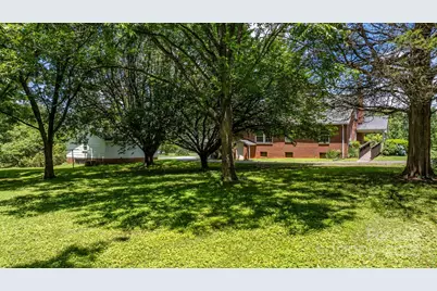 1520 21st Avenue NE, Hickory, NC 28601 - Photo 40