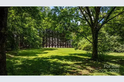 1520 21st Avenue NE, Hickory, NC 28601 - Photo 36