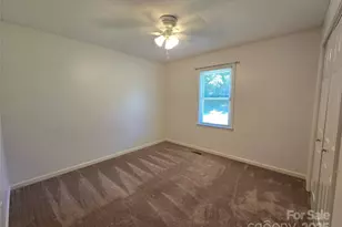 5238 Bethel Church Rd, Hickory, NC 28602 - Photo 22