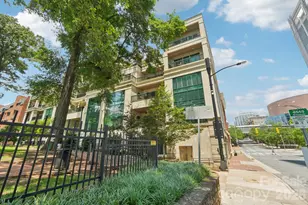 229 N Church St, Charlotte, NC 28202 - Photo 4