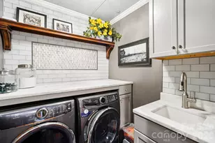 229 N Church St, Charlotte, NC 28202 - Photo 30