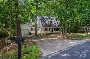 203 Hickory Wood Dr, Kannapolis, NC 28083 - Photo 2