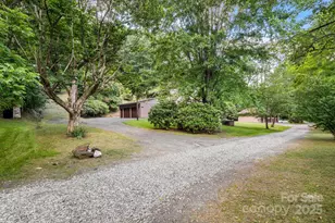 79 Creekside Ln, Spruce Pine, NC 28777 - Photo 2