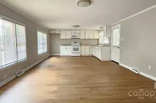 2828 Bellhaven Cir, Charlotte, NC 28214 - Photo 6