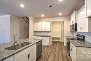 122 Sugg Trl, Weaverville, NC 28787 - Photo 2