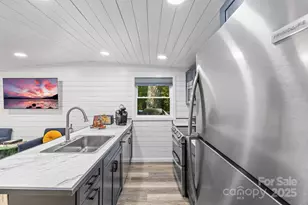 40 Squirrel Ln, Sapphire, NC 28774 - Photo 8