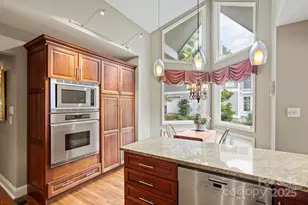 104 Overlook Dr, Flat Rock, NC 28731 - Photo 18