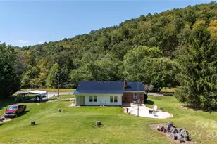 1424 Bear Creek Rd, Bakersville, NC 28705 - Photo 36