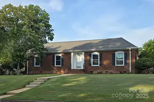 1280 Queensgate St, Gastonia, NC 28054 - Photo 2
