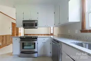 1280 Queensgate St, Gastonia, NC 28054 - Photo 10