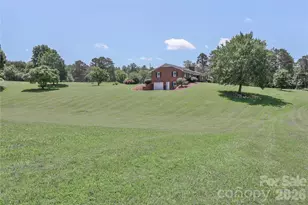 116 Deer Trail Rd, Statesville, NC 28677 - Photo 2