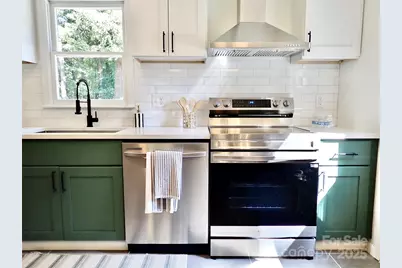 3921 Lake Road, Charlotte, NC 28269 - Photo 10