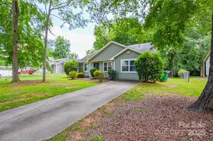 5424 Amado St, Charlotte, NC 28215 - Photo 2