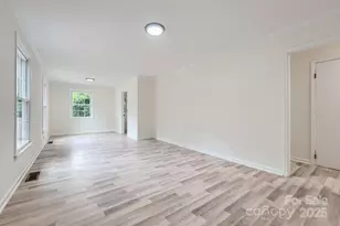 1224 E Woodlawn Rd, Charlotte, NC 28209 - Photo 4