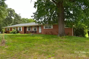 405 Wesley Heights Dr, Albemarle, NC 28001 - Photo 4