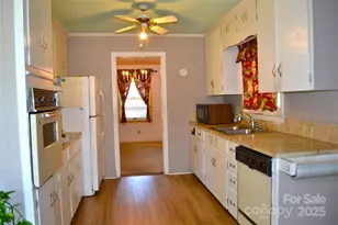 405 Wesley Heights Dr, Albemarle, NC 28001 - Photo 16