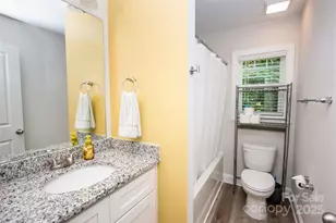 506 Broadway Ct, Statesville, NC 28677 - Photo 8