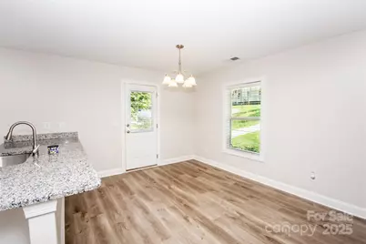 506 Broadway Court, Statesville, NC 28677 - Photo 4