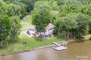 887 Living Waters Dr, Great Falls, SC 29055 - Photo 2