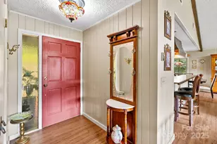 386 Country Club Dr, Canton, NC 28716 - Photo 8