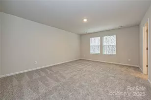 2130 Sunflower Cir, Newton, NC 28658 - Photo 10