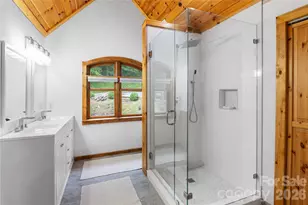 205 Chestnut Vlg, Mars Hill, NC 28754 - Photo 22