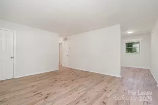 602 Camrose Dr, Charlotte, NC 28215 - Photo 4