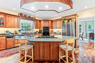 842 Rickel Dr, Hendersonville, NC 28739 - Photo 4