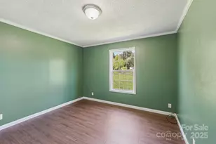 1069 Heather Glen Dr, Catawba, NC 28609 - Photo 12