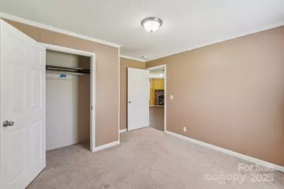 1069 Heather Glen Drive, Catawba, NC 28609 - Photo 18