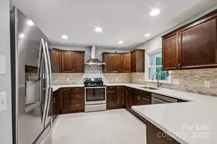 104 Britton Ave, Hendersonville, NC 28791 - Photo 10