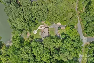 640 Lochaven Rd, Waxhaw, NC 28173 - Photo 2