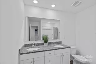 724 N Kelly St, Statesville, NC 28677 - Photo 12