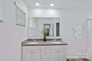 724 N Kelly St, Statesville, NC 28677 - Photo 10