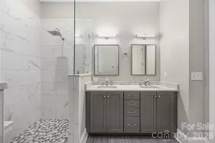 229 N Church St, Charlotte, NC 28202 - Photo 16