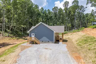 19 Keene St, Hendersonville, NC 28792 - Photo 2